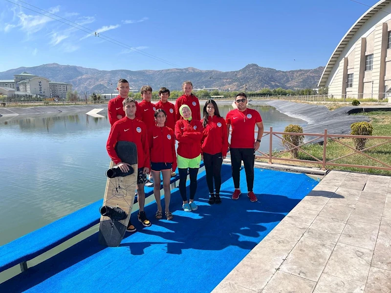 Denizi olmayan Kayseri’den Su Kayağı Milli Takımı’na 8 sporcu
