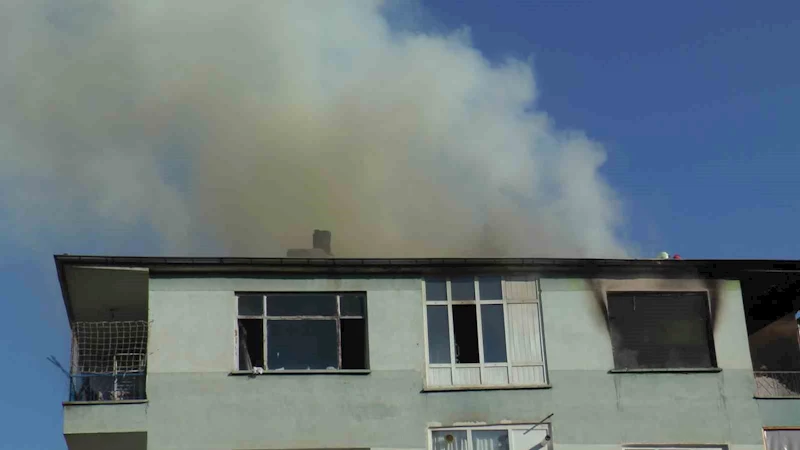 Kayseri’de korkutan yangın: Yanan ev 1 saatte söndürüldü
