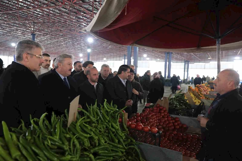 Başkan Palancıoğlu’ndan Hürriyet esnafına ziyaret
