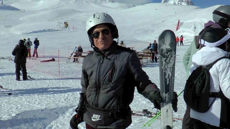 80 yaşında kayak tutkusu: 10 yaşında başladığı kayağı 70 yıldır bırakmıyor
