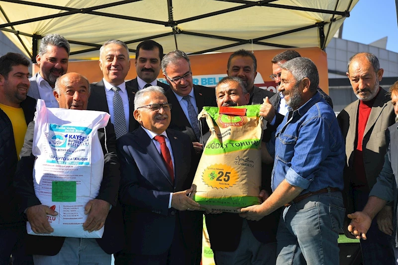 Kayseri Büyükşehir’den 2023 yılında tarımsal üretime 412 ton tohum desteği
