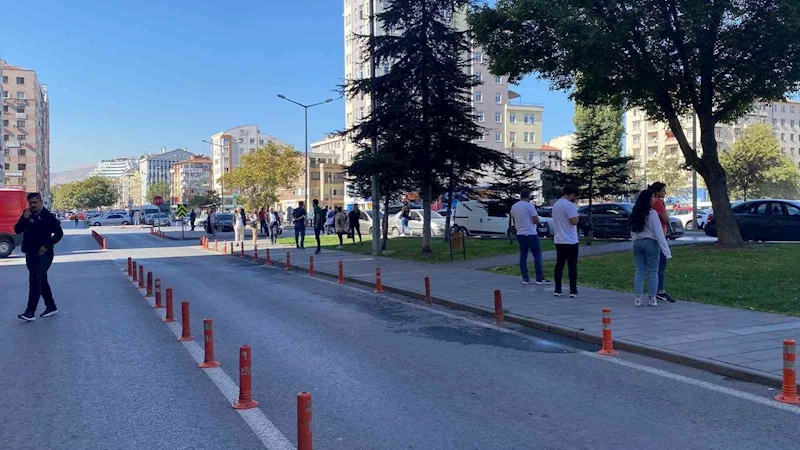 Malatya’da 5.9 büyüklüğündeki deprem Kayseri’de hissedildi
