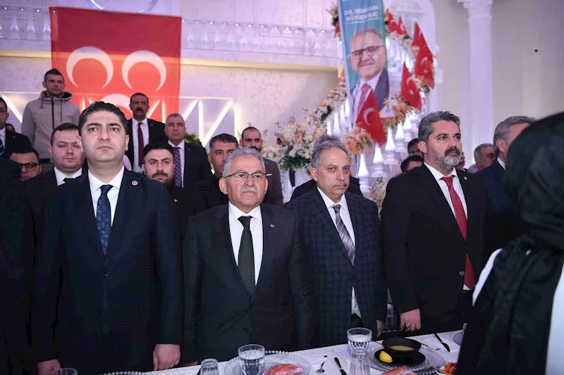 Başkan Büyükkılıç, Talas’ta Avşar vatandaşlarla kucaklaştı
