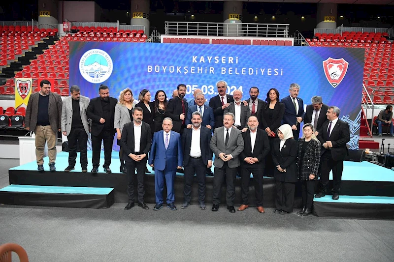 Başkan Büyükkılıç’tan Kayseri’de bir ilk: Kuaför Güzellik Fuarı
