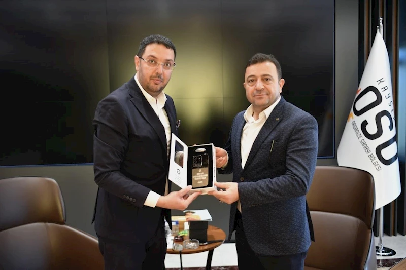Türkiye’nin Yeni Akıllı Cep Telefonu OVION, Kayseri OSB yönetimine tanıtıldı
