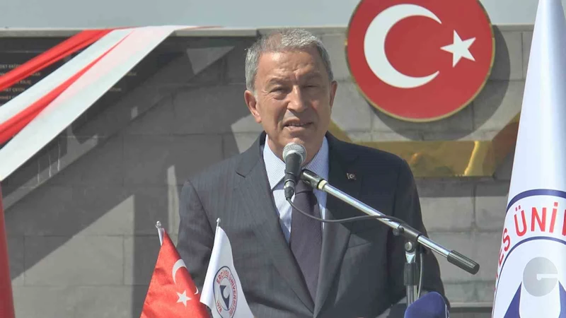 Hulusi Akar: “Kayseri’de Suriyeliler vasıtasıyla bir fitne fesat tezgahlanmaya çalışıldı”
