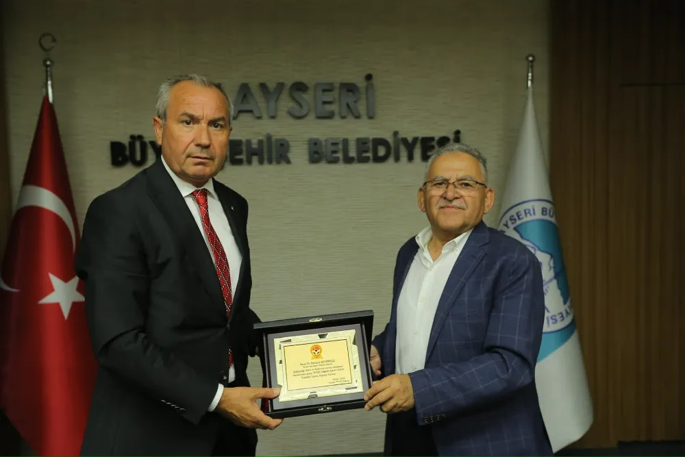 Futbol Antrenörleri Derneği Kayseri Şubesi’nden Başkan Büyükkılıç’a 