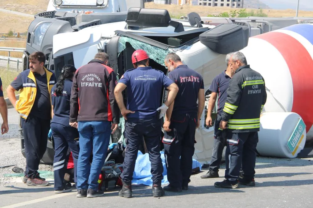 Beton mikseri devrildi: 1 ölü