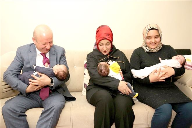 Başkan Çolakbayrakdar çifti üçüz bebek ziyaretinde