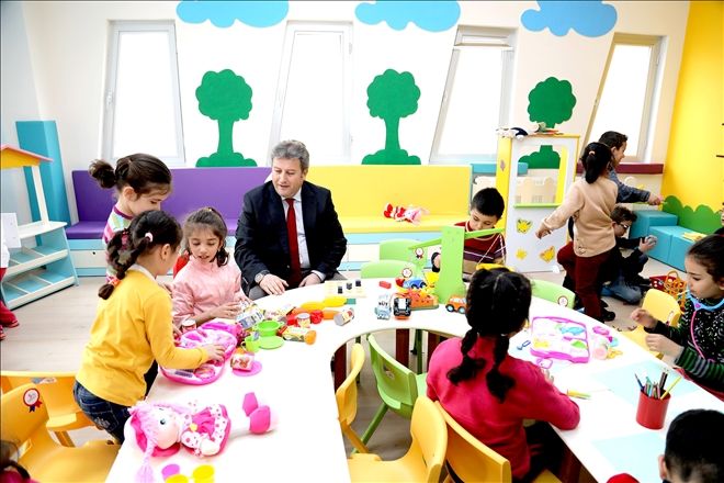Başkan Palancıoğlu´ndan minik öğrencilere sürpriz