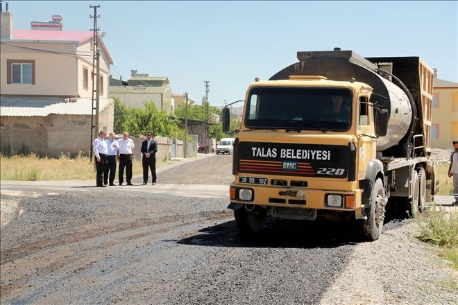 Başakpınar´da asfalt çalışmaları devam ediyor