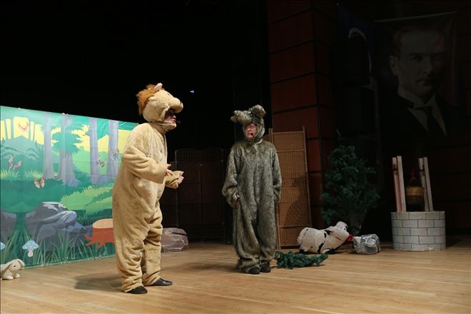Kültür sanat etkinlikleri iki oyunla devam etti 
