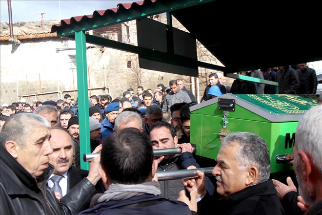 Trafik kazasında hayatını kaybeden muhtar son yolculuğuna uğurlandı 