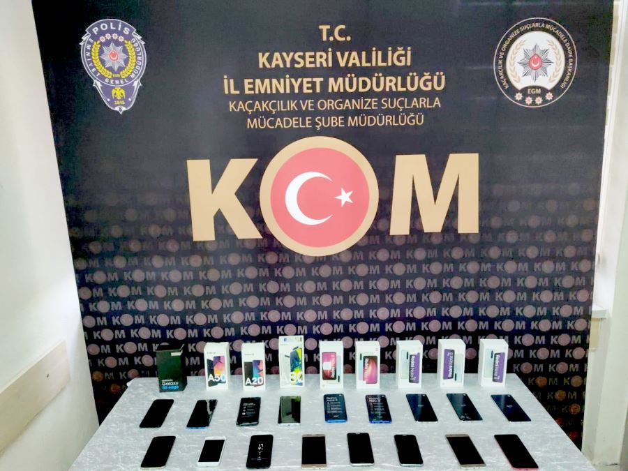 25 adet kaçak cep telefonu yakalandı 