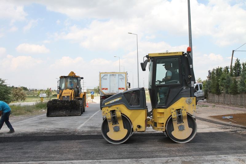 Talas’ta asfalt çalışmaları devam ediyor
