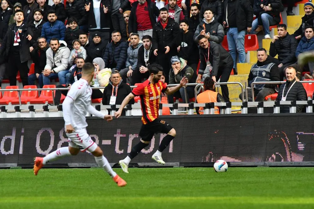 Trendyol Süper Lig: Kayserispor: 0 - Samsunspor: 1 (Maç devam ediyor)