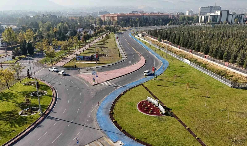 Kayseri’nin trafik yükünü hafifletecek olan Albayrak Caddesi açılıyor
