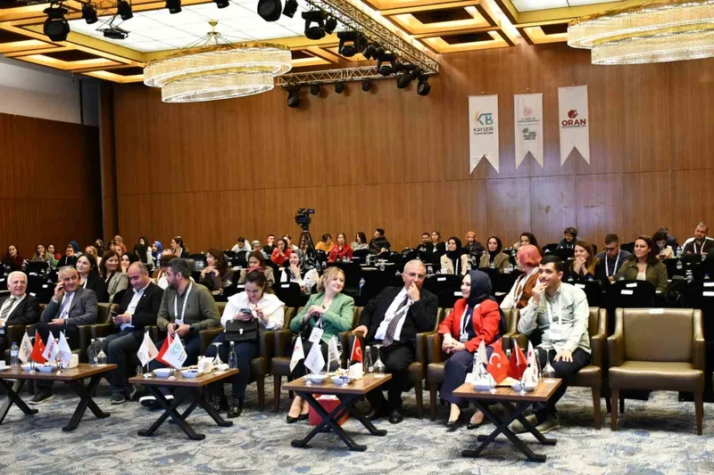 Vali Çiçek: 