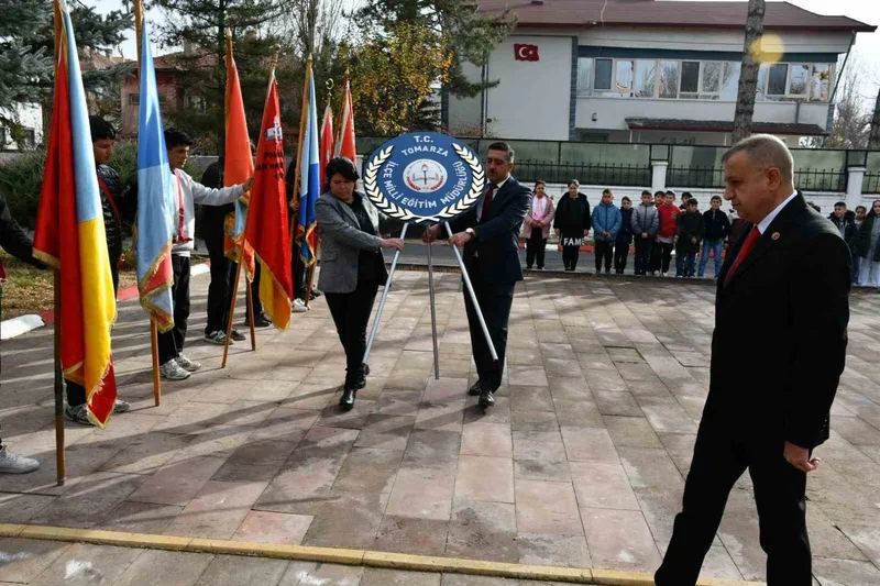 Tomarza’da Öğretmenler günü kutlandı
