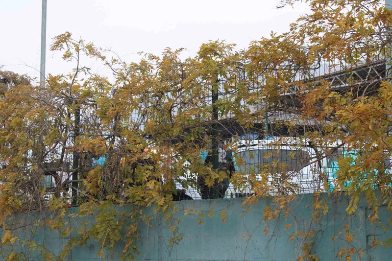 Geri dönüşüm tesisindeki koku ekipleri harekete geçirdi
