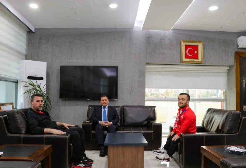 Şampiyondan İl Müdürü Kabakcı’ya ziyaret
