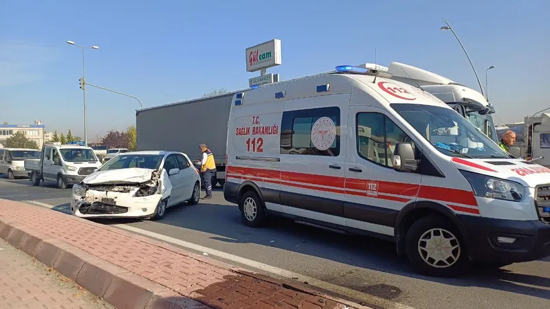 Kayseri’de 5 araç birbirine girdi: 5 yaralı
