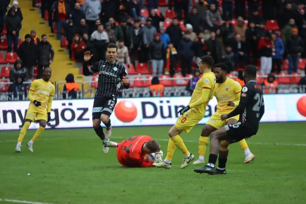 Trendyol Süper Lig: Kayserispor: 3 - Konyaspor: 2 (Maç sonucu)