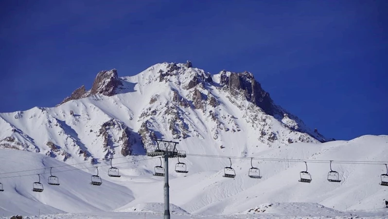 Erciyes’te çığ düştü
