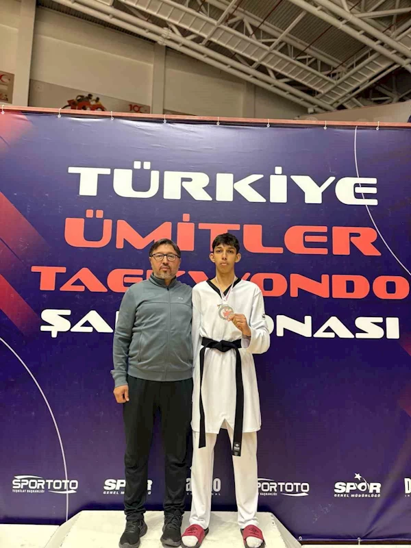 Nuri Şerbetçi milli takım ile Bulgaristan’a gitti
