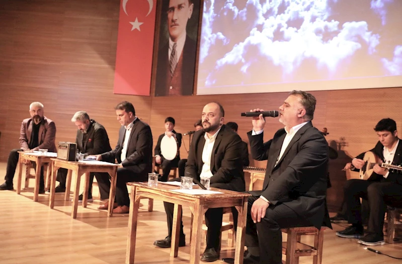 Melikgazi’den anlamlı aile ve kahramanlık şiir dinletisi
