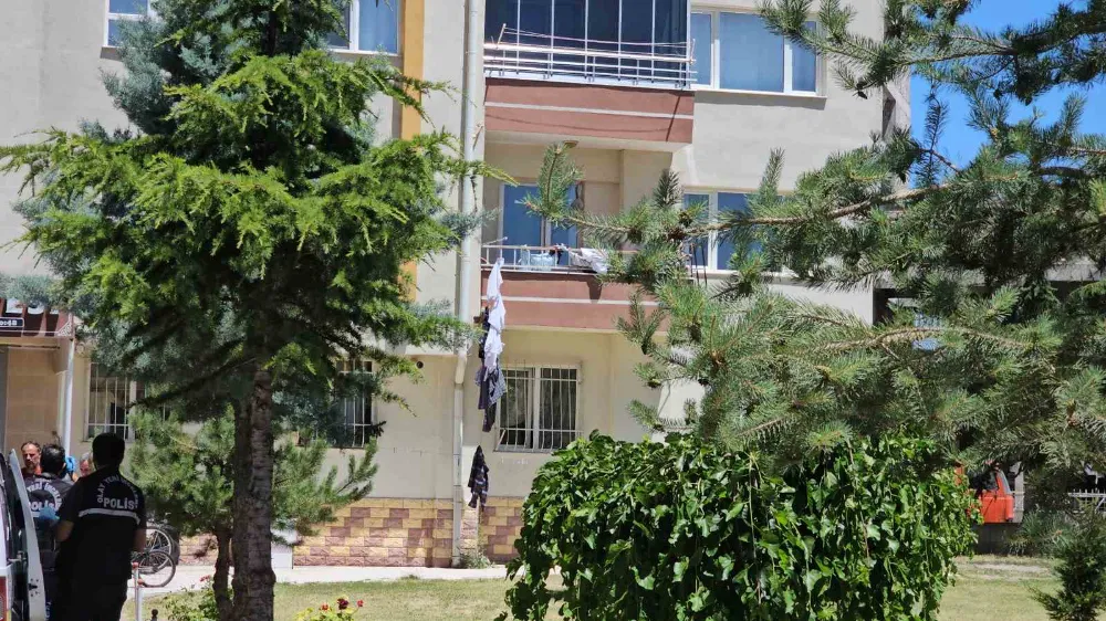 Çamaşır ipi hayatını kurtardı
