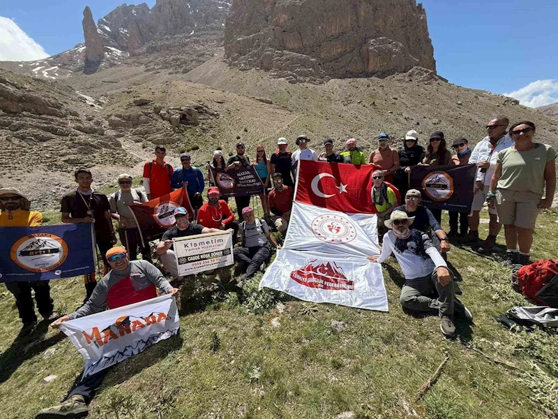 Mazaka Artıbir Dağcılık Kulübü’nden Kayseri’de örnek bir eğitim: Yaz dağcılık eğitimi başarıyla tamamlandı
