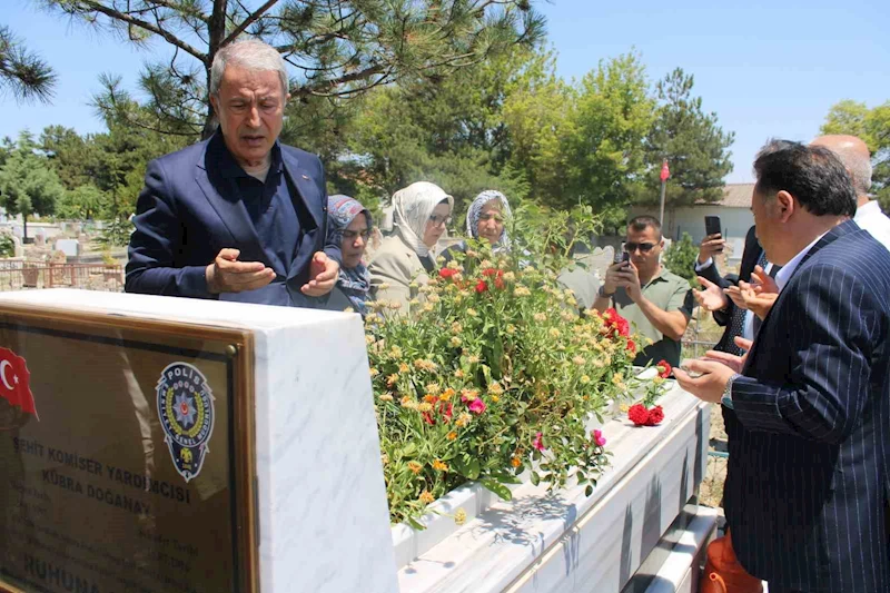 Hulusi Akar: 