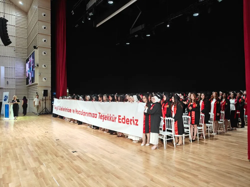 ERÜ Tıp Fakültesi 51. dönem mezunlarını verdi
