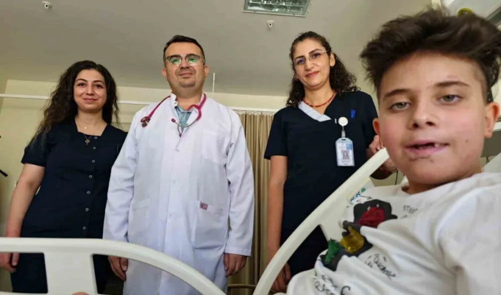 Kayseri’de kamyonun çarptığı çocuk, palyatif servisinde sevgiyle iyileşiyor