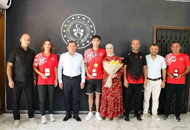 Avrupa Şampiyonu’na coşkulu karşılama
